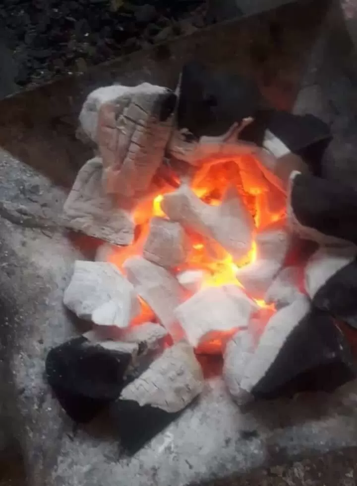 فحم طبيعي لكافة الاغراض
